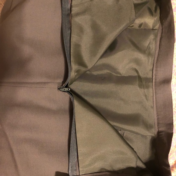 Slit-front H&M skirt mossy green size S - Picture 4 of 4